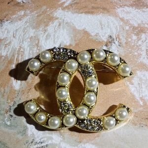 Gold and Pearl Crystal Brooch